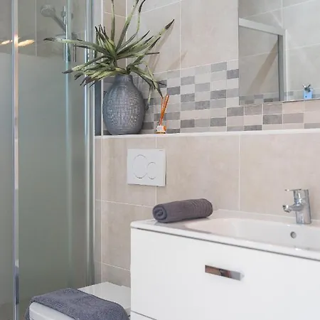 Sea View Penthouse Urbania Appartement *