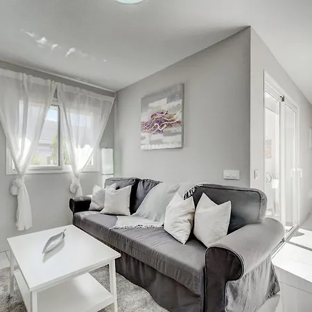 Sea View Penthouse Sunshine Urbania Apartment *