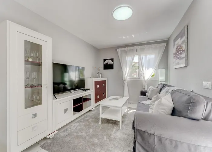 Sea View Penthouse Sunshine Urbania Apartament