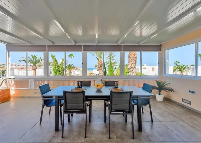 Sea View Penthouse Sunshine Urbania Apartament *