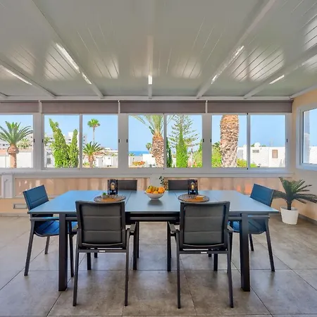 Sea View Penthouse Sunshine Urbania شقة *