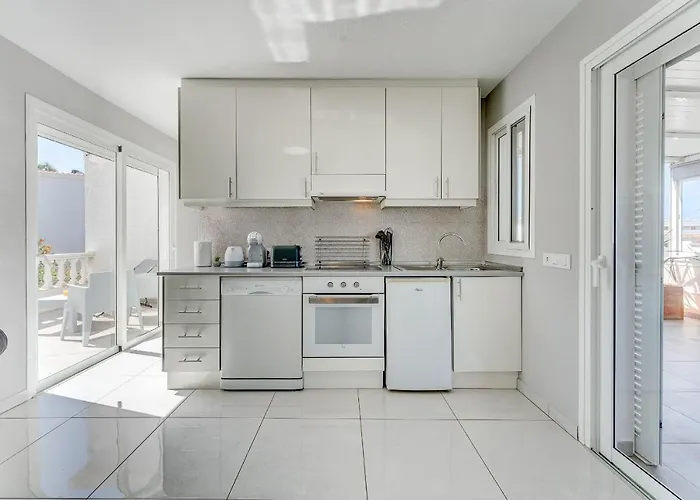 Sea View Penthouse Sunshine Urbania Apartman