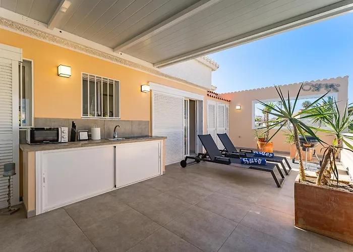 Sea View Penthouse Sunshine Urbania 公寓