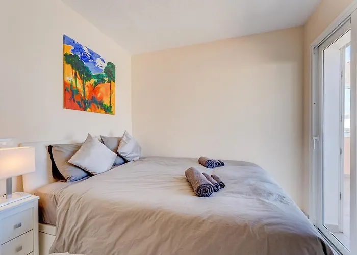 Sea View Penthouse Sunshine Urbania 公寓