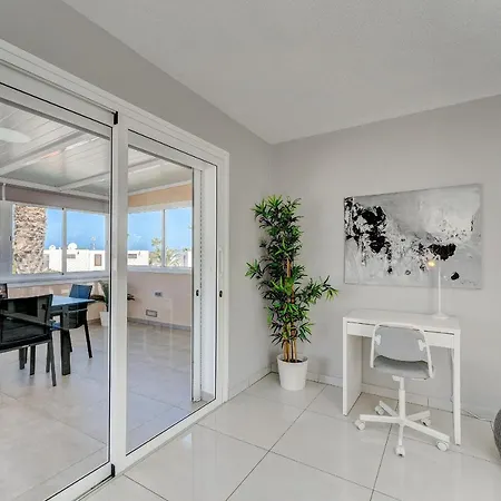 Sea View Penthouse Sunshine Urbania